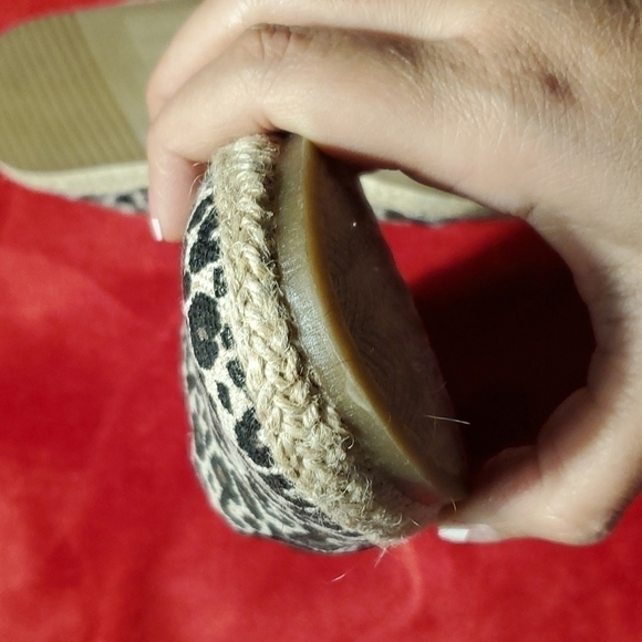 GH Bass Leopard Espadrille Size 7.5M - Picture 9 of 11